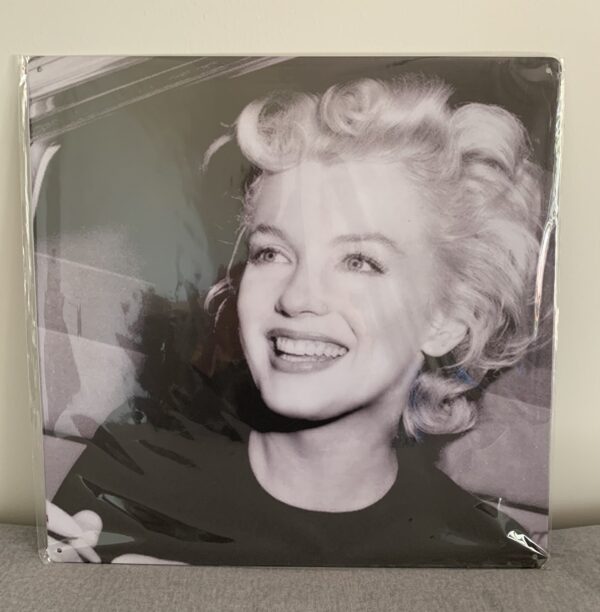 Metallist seinapilt Monroe