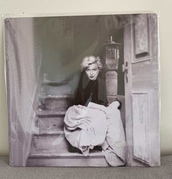 Metallist seinapilt Marilyn Monroe 2